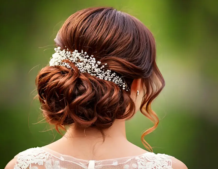 자연스러운 웨이브 업스타일