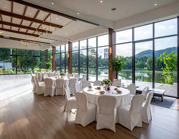 내부 시설, 넓고 깔끔한 예식장