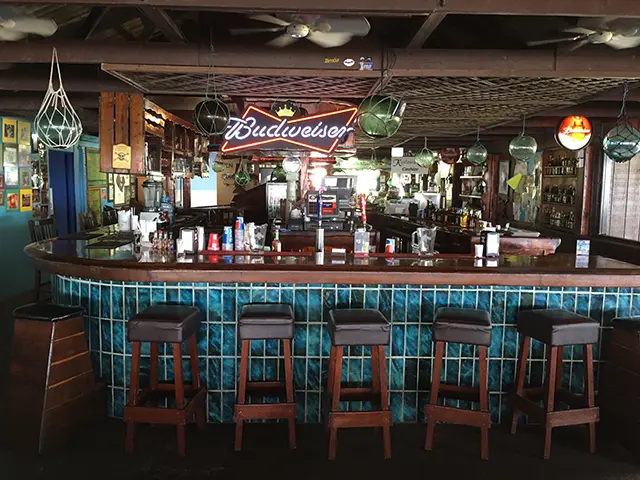 괌 제프스 파이리츠 코브 해적 치즈버거