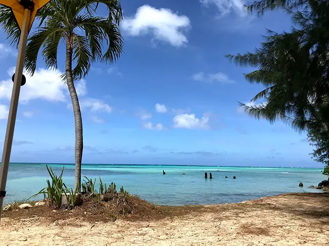 가라판 시내의 여유로운 카페 분위기