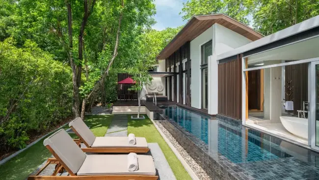 W 코사무이의 상징 고요한 야경