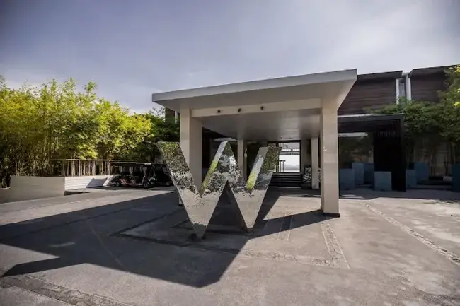 고급스러운 NAMU 레스토랑에서의 일식 디너