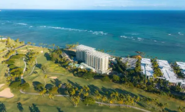 더 카할라 호텔 클래식한 오션뷰 객실 내부