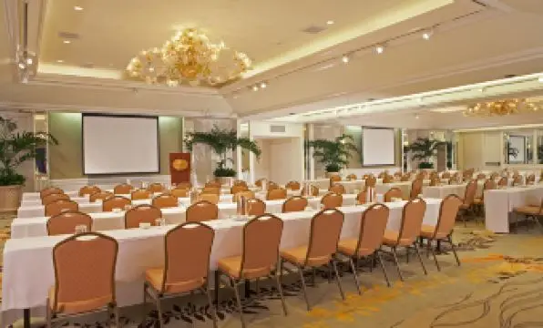 더 카할라 호텔 내 위치한 돌고래 석호