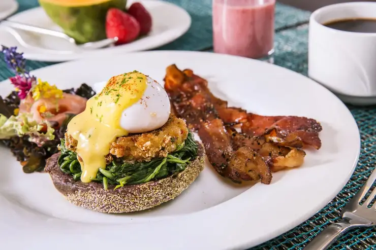 스타일리시한 모리모토 아시아 레스토랑 내부