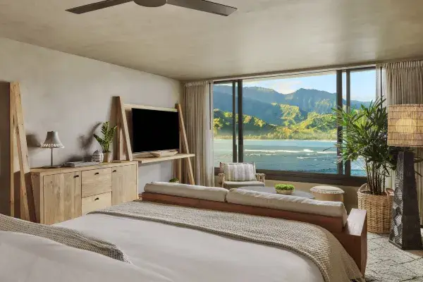 자연 소재의 질감을 살려 마음을 차분하게 해주는 객실 내부