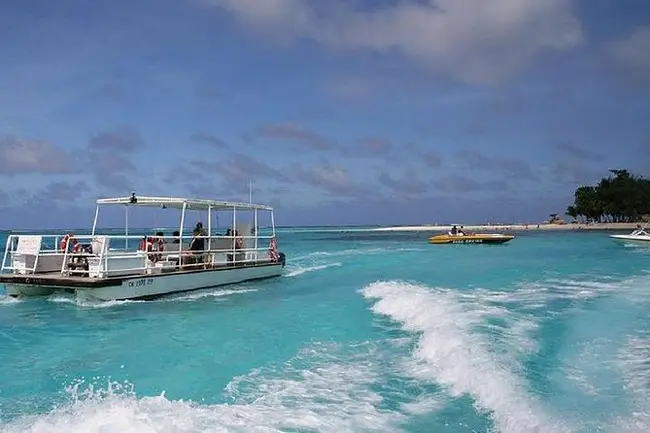 사이판 마나가하섬 스노클링 및 페리 이미지 1