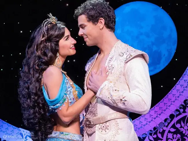 Genie's massive Friend Like Me performance in Broadway Aladdin