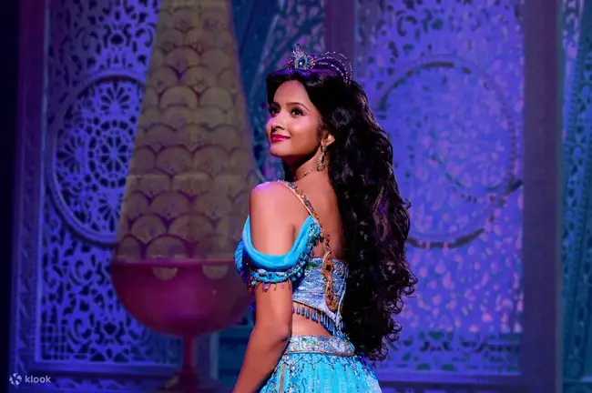 The magical carpet flight scene with Aladdin and Jasmine