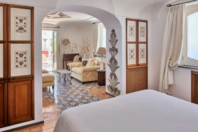 포지타노 마을과 지중해 뷰