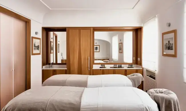 르 시레누세 허니문 스위트 객실