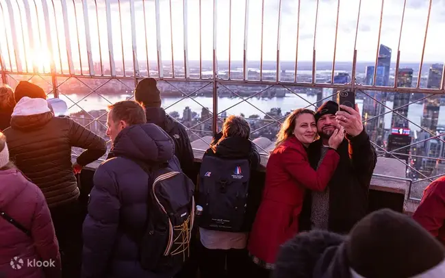 The visitor entrance at 34th street of Empire State Building