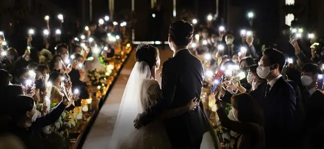 하이엔드 스드메 브랜드 큐레이션 및 정액제 패키지 상담 부스