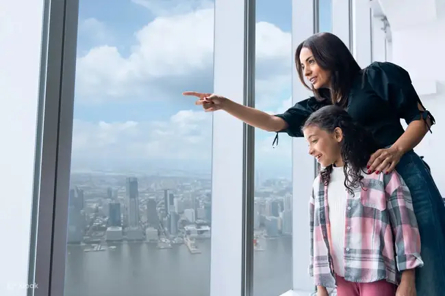 Stunning sunset view over the Hudson River from One World