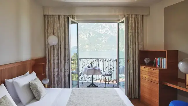 사우나 구역의 핀란드식 사우나