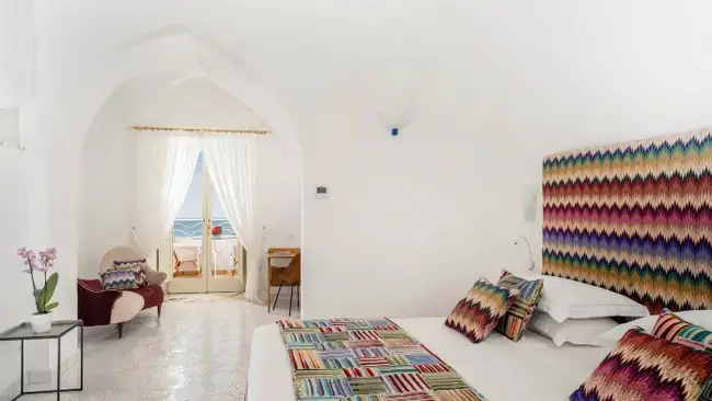 호텔 산타 카테리나 외관과 절벽 뷰